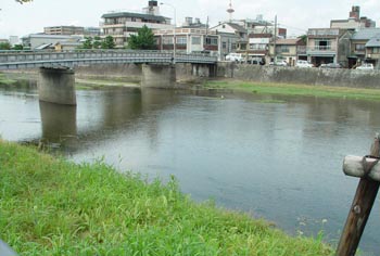 正面河原