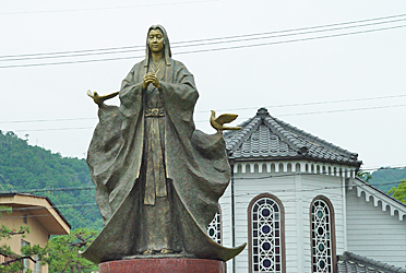 公園のガラシャ像