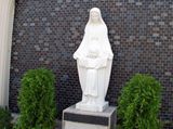 玄関横の聖母子像