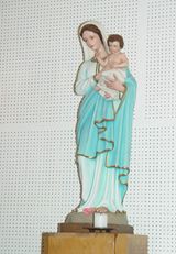 聖堂内マリア像