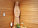 聖堂内　聖母子像