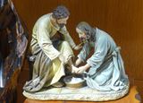 聖堂内　足を洗うイエス像